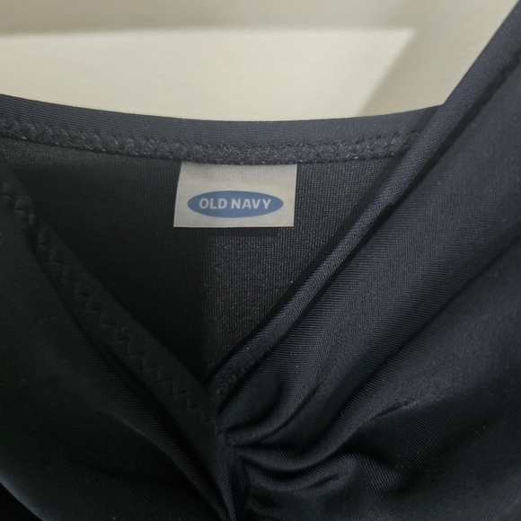 ⭐️40% Off⭐️ Old Navy Twist Front Black One Piece Swimsuit - Picture 4 of 11